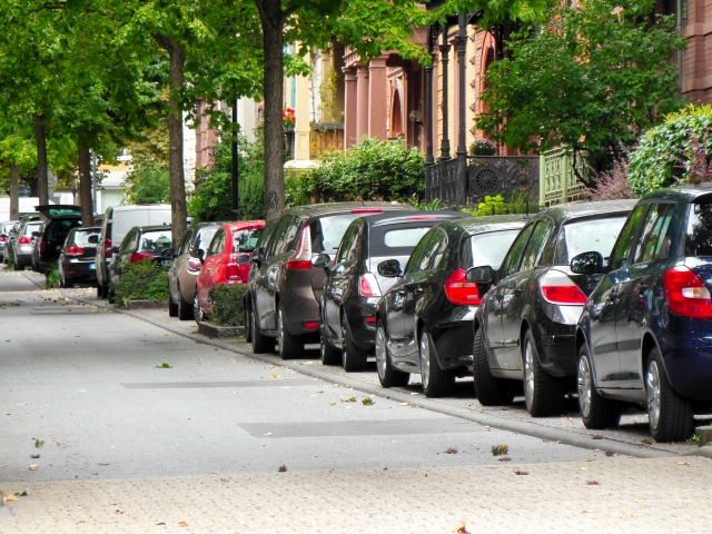 ドイツの駐車場、無料か有料か区別できますか？